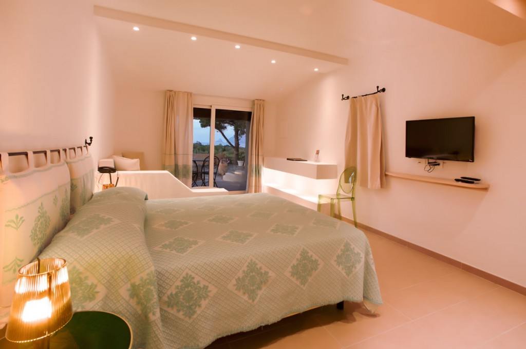 hotel-ollastu-olbia-sardegna-camera-vista-mare11